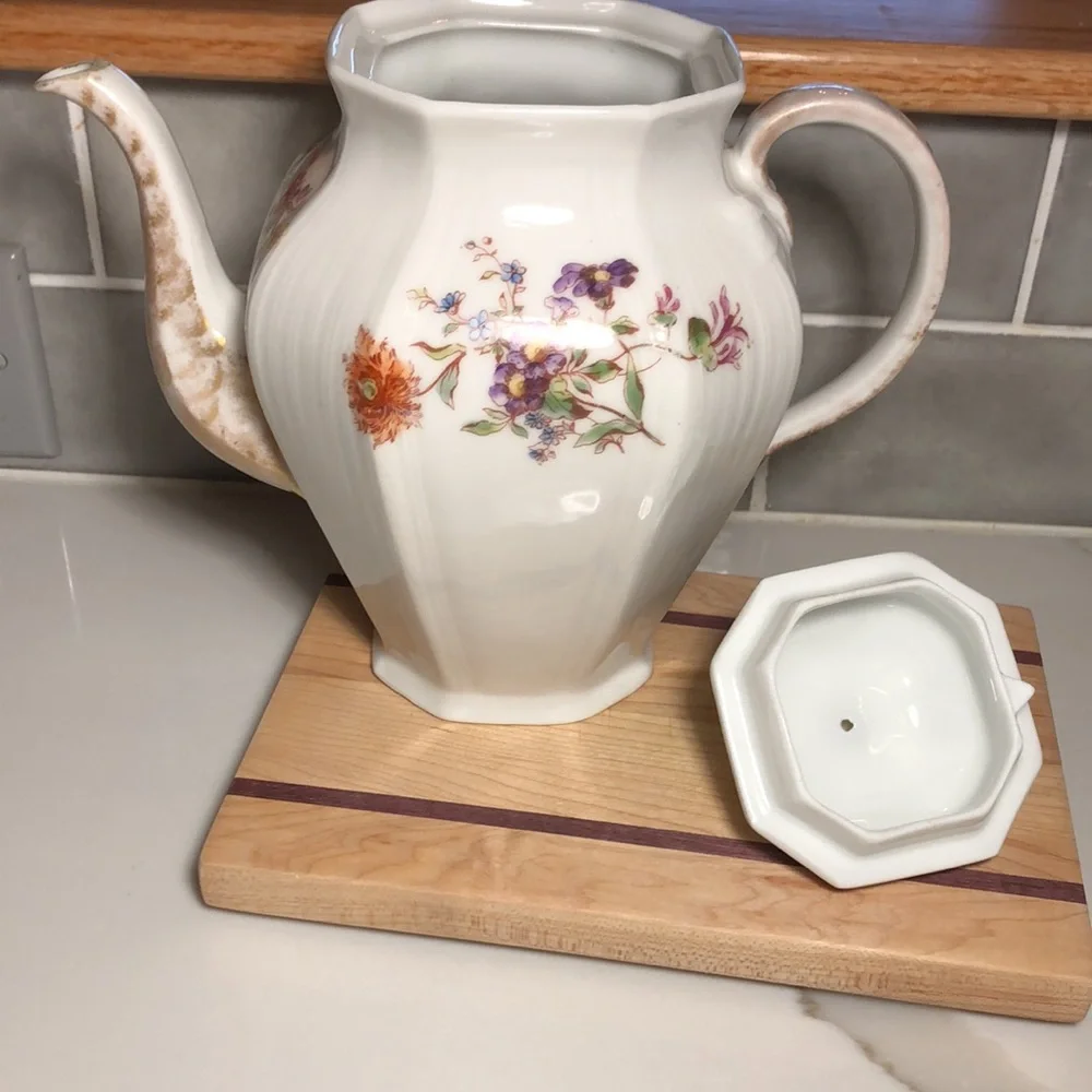 VTG Floral Porcelain Teapot ENGLAND JEAN POUYAT LIMOGE’S - Picture 10 of 11